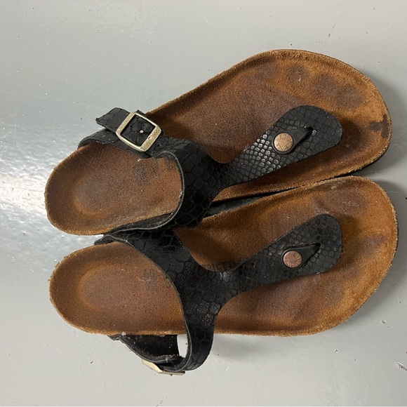 Birkenstock Gizeh with Metallic Scale Print, size 40 - Picture 2 of 7